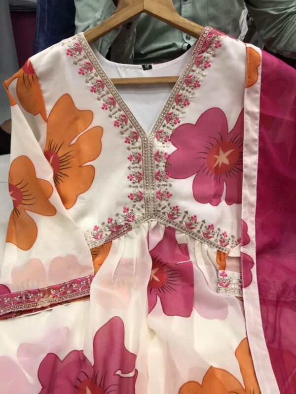 Kurti C24 - Image 4